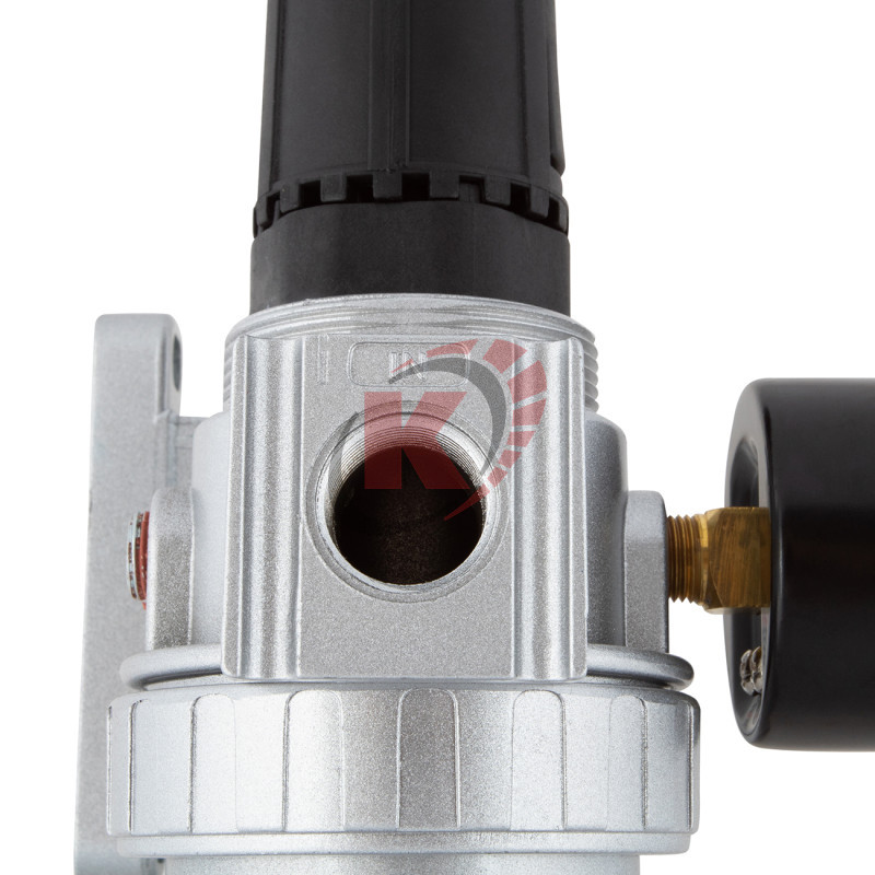 Фильтр с редуктором манометром и лубрикатором (PAP-C205B) 3/8" Licota