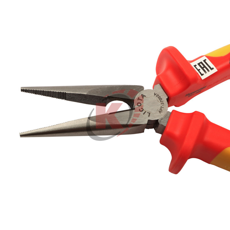 Тонкогубцы прямые 160мм 1000В (APT-37002A) Licota