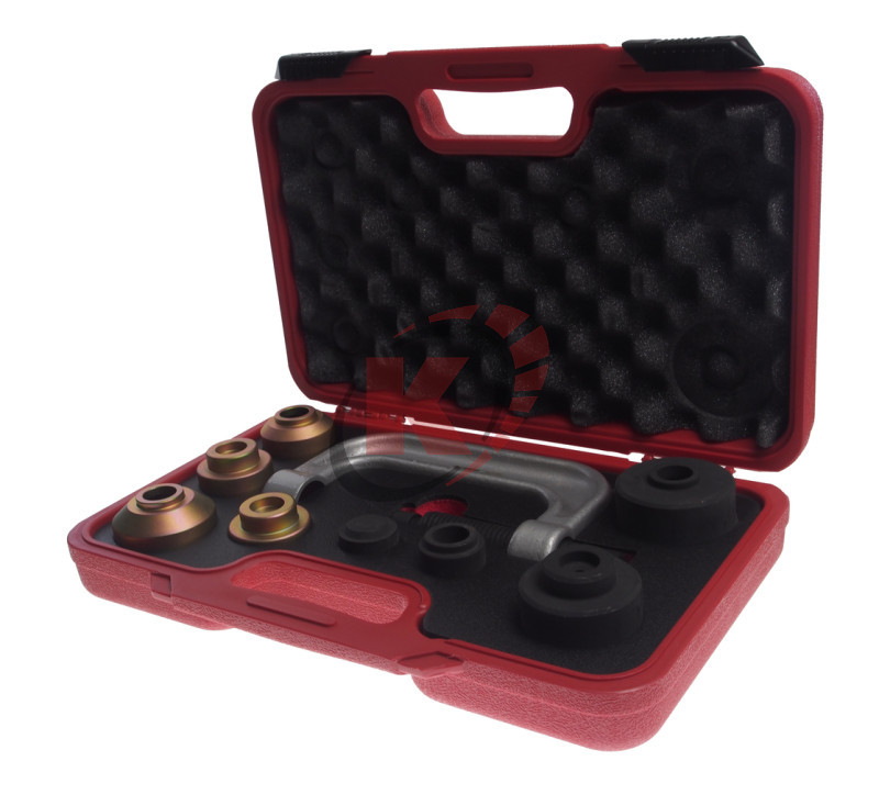 Приспособление для замены шаровых опор LAND ROVER V8 4,0L (JTC-6631)