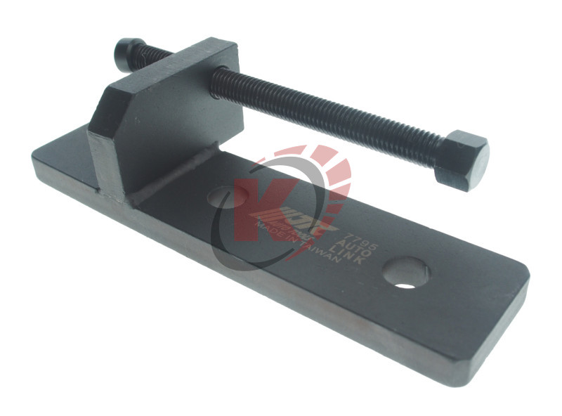 Приспособление для установки маслоохладителя VOLVO FM440D13 VM:8880022-1 (JTC-7795)