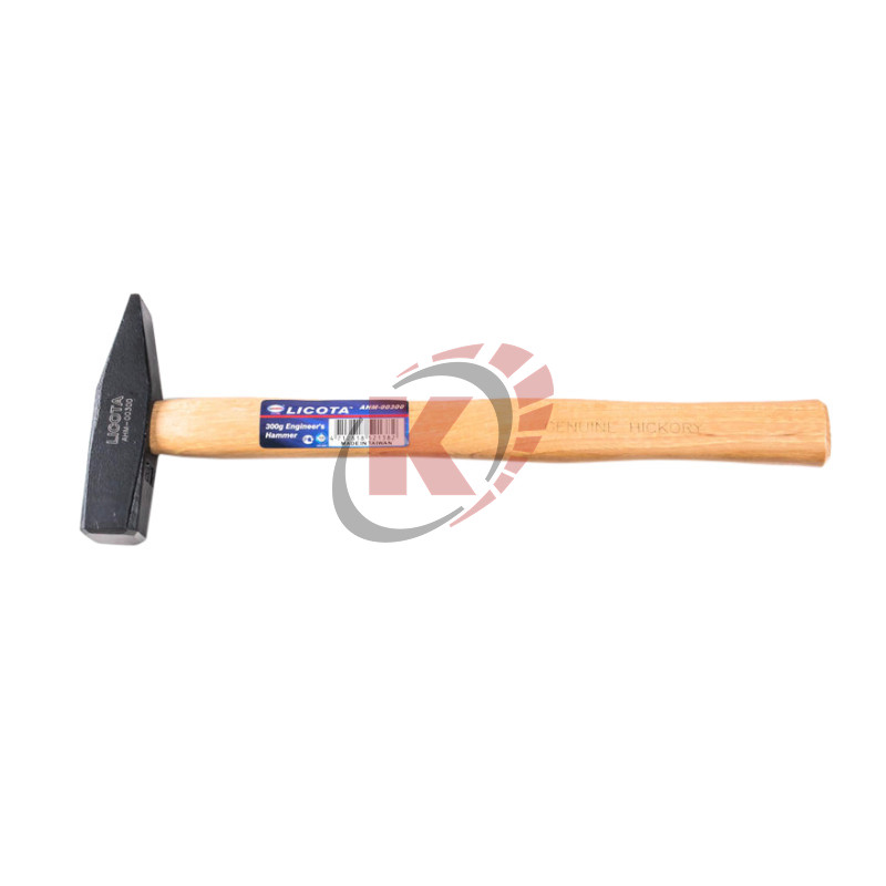 Молоток 200г с деревянной ручкой квадратный боек (AHM-00200) Licota